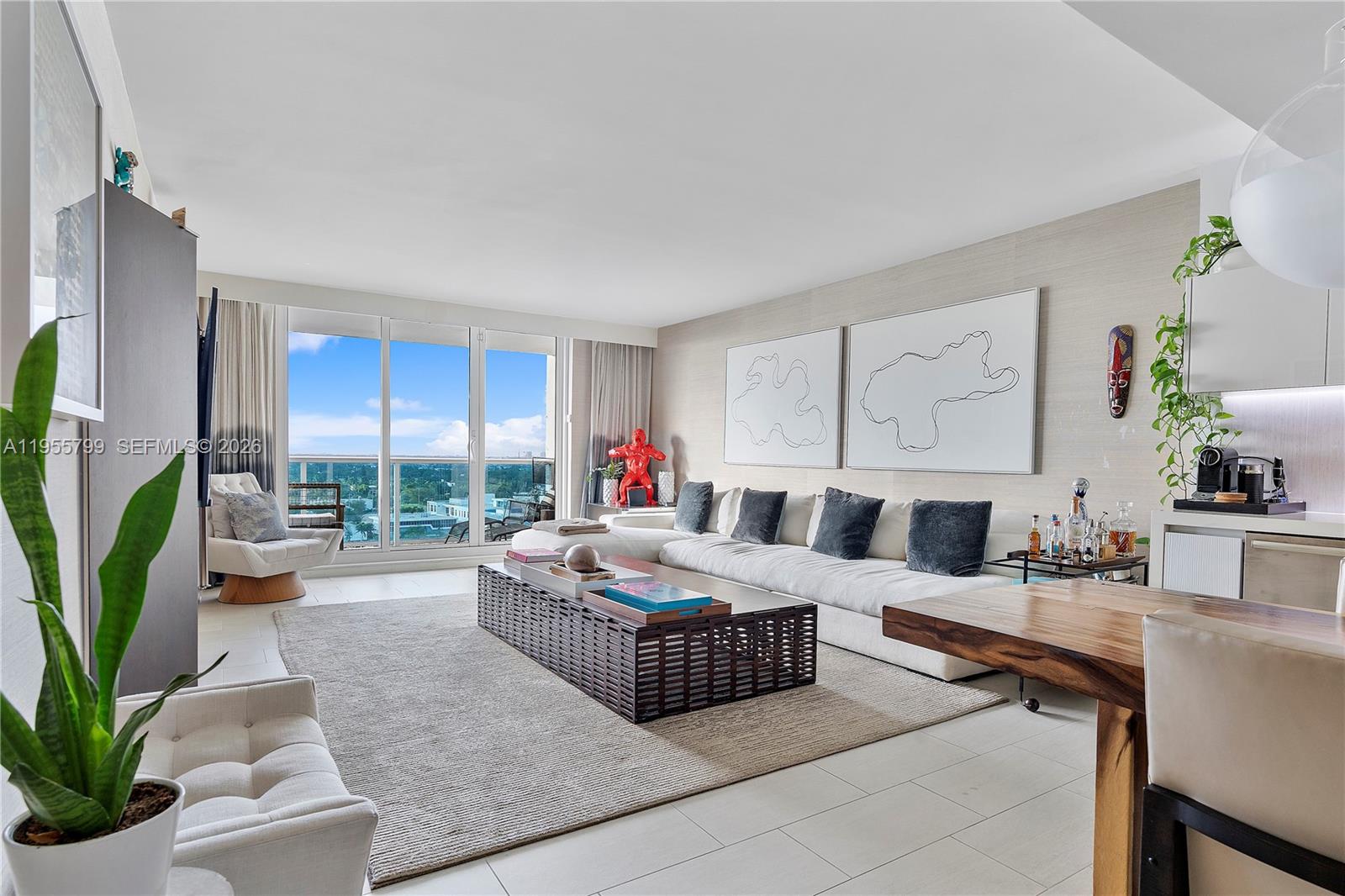 102 24th St #1427, Miami Beach FL 33139