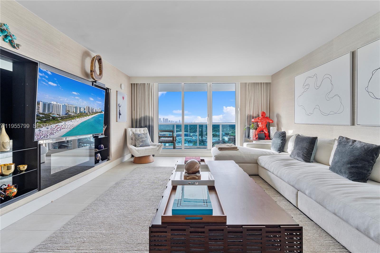 102 24th St #1427, Miami Beach FL 33139