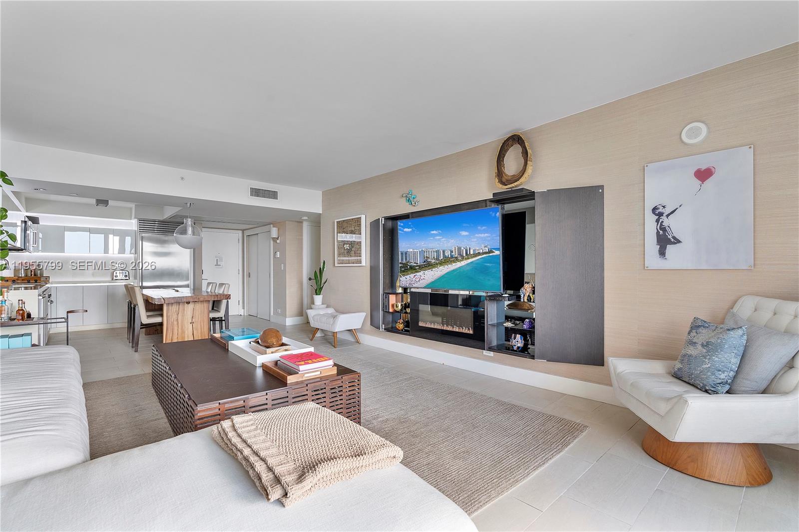 102 24th St #1427, Miami Beach FL 33139