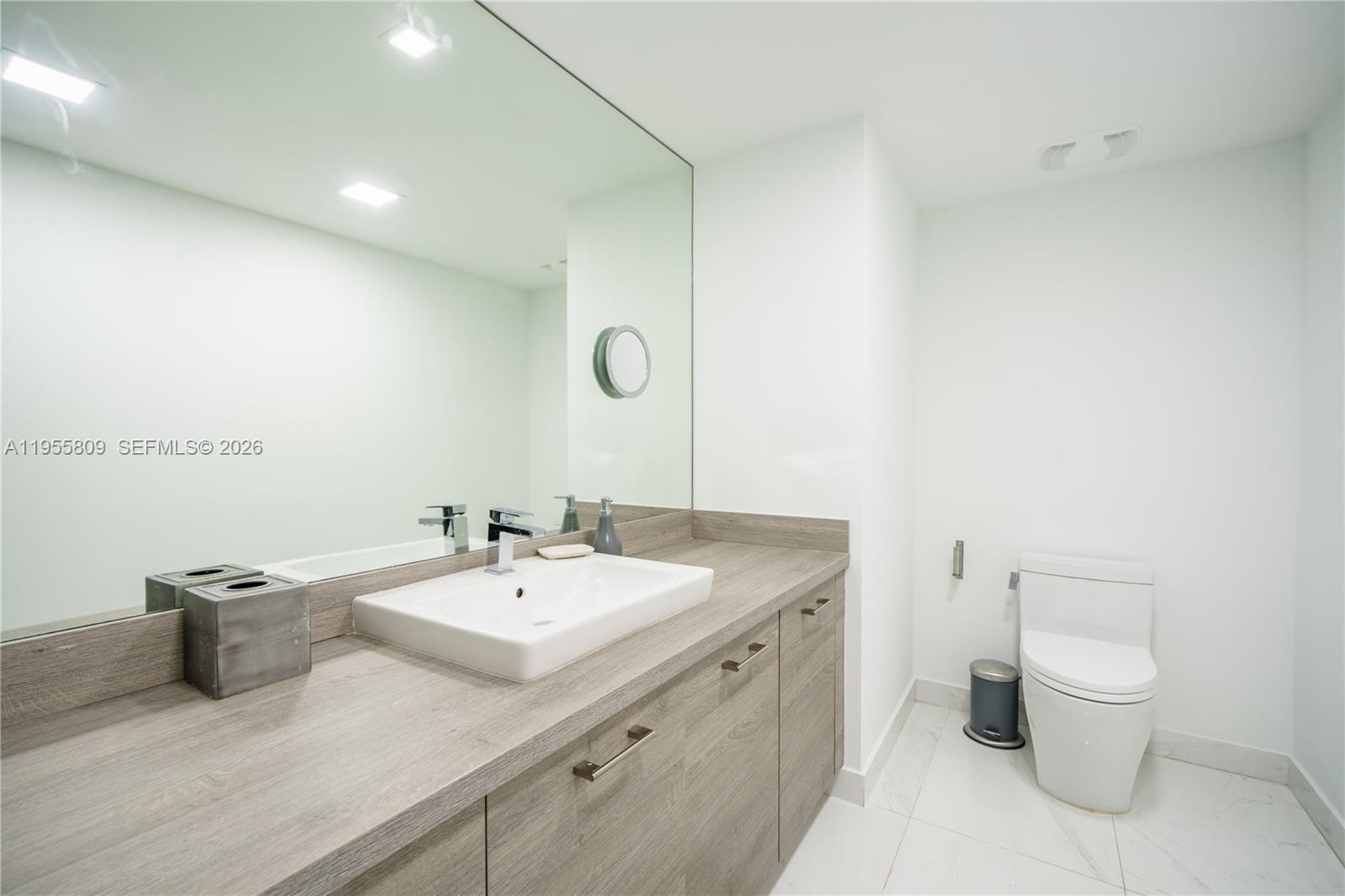 400 Sunny Isles Blvd #1704, Sunny Isles Beach FL 33160