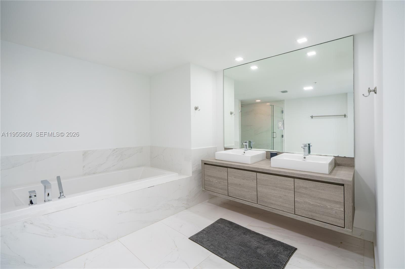 400 Sunny Isles Blvd #1704, Sunny Isles Beach FL 33160