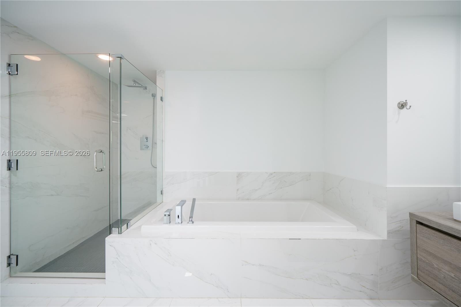 400 Sunny Isles Blvd #1704, Sunny Isles Beach FL 33160