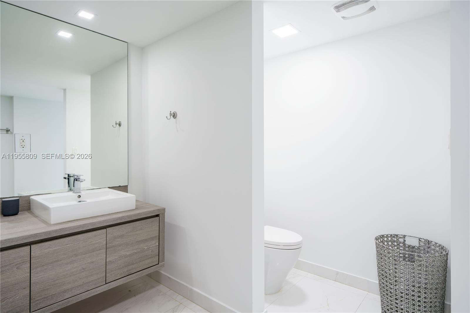 400 Sunny Isles Blvd #1704, Sunny Isles Beach FL 33160