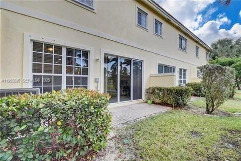 3195 NW 31st Ter, Oakland Park FL 33309