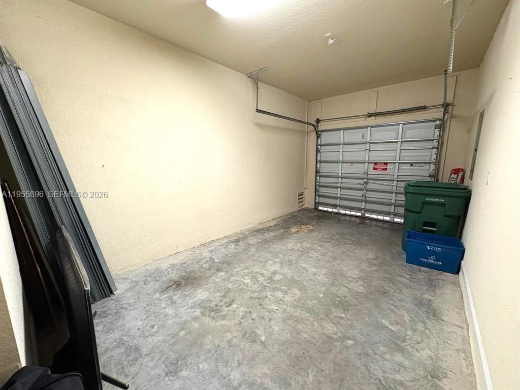 3195 NW 31st Ter, Oakland Park FL 33309