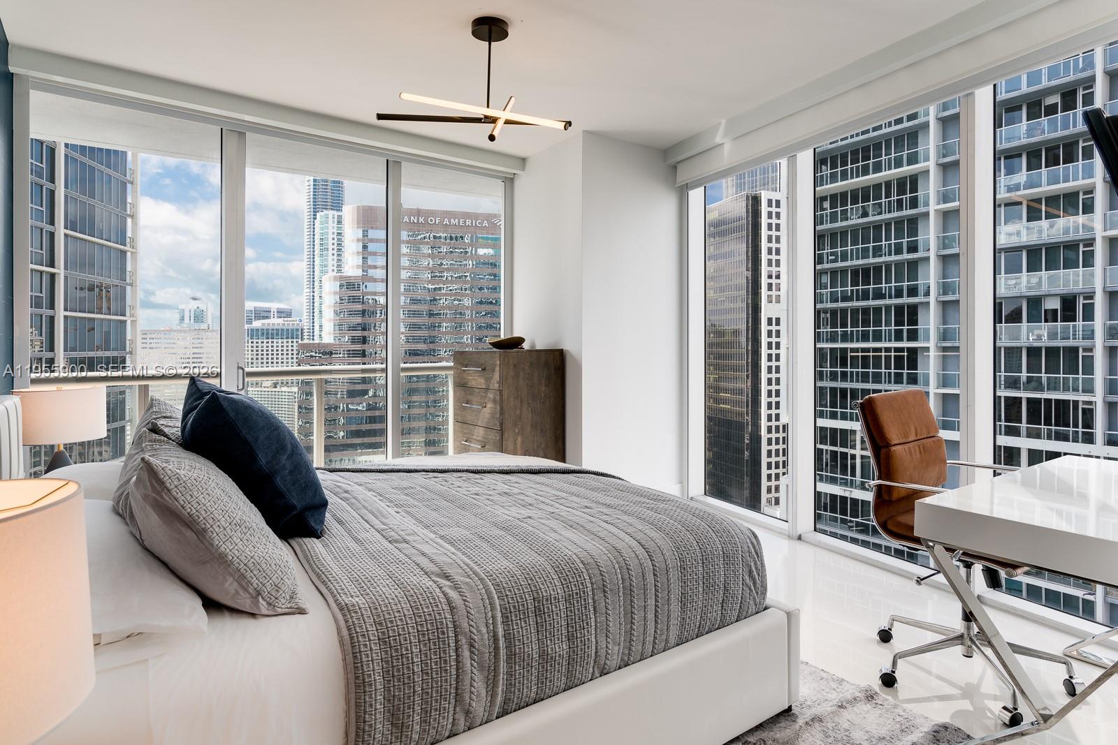 475 Brickell Ave #3013, Miami FL 33131