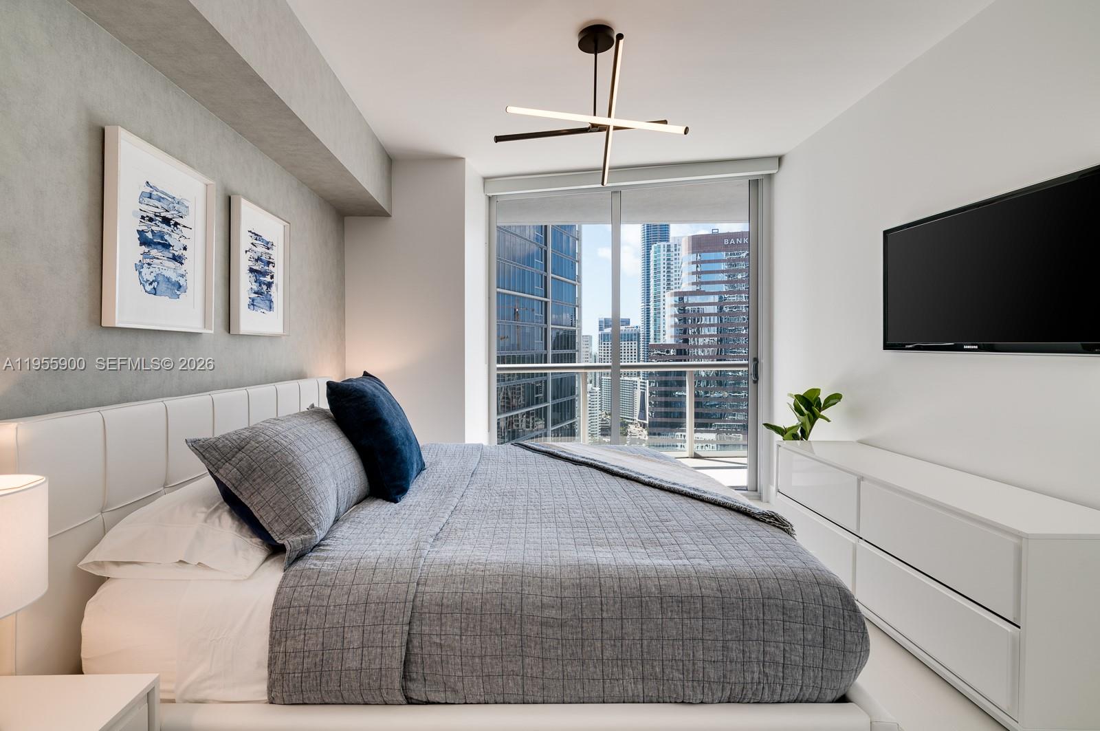 475 Brickell Ave #3013, Miami FL 33131