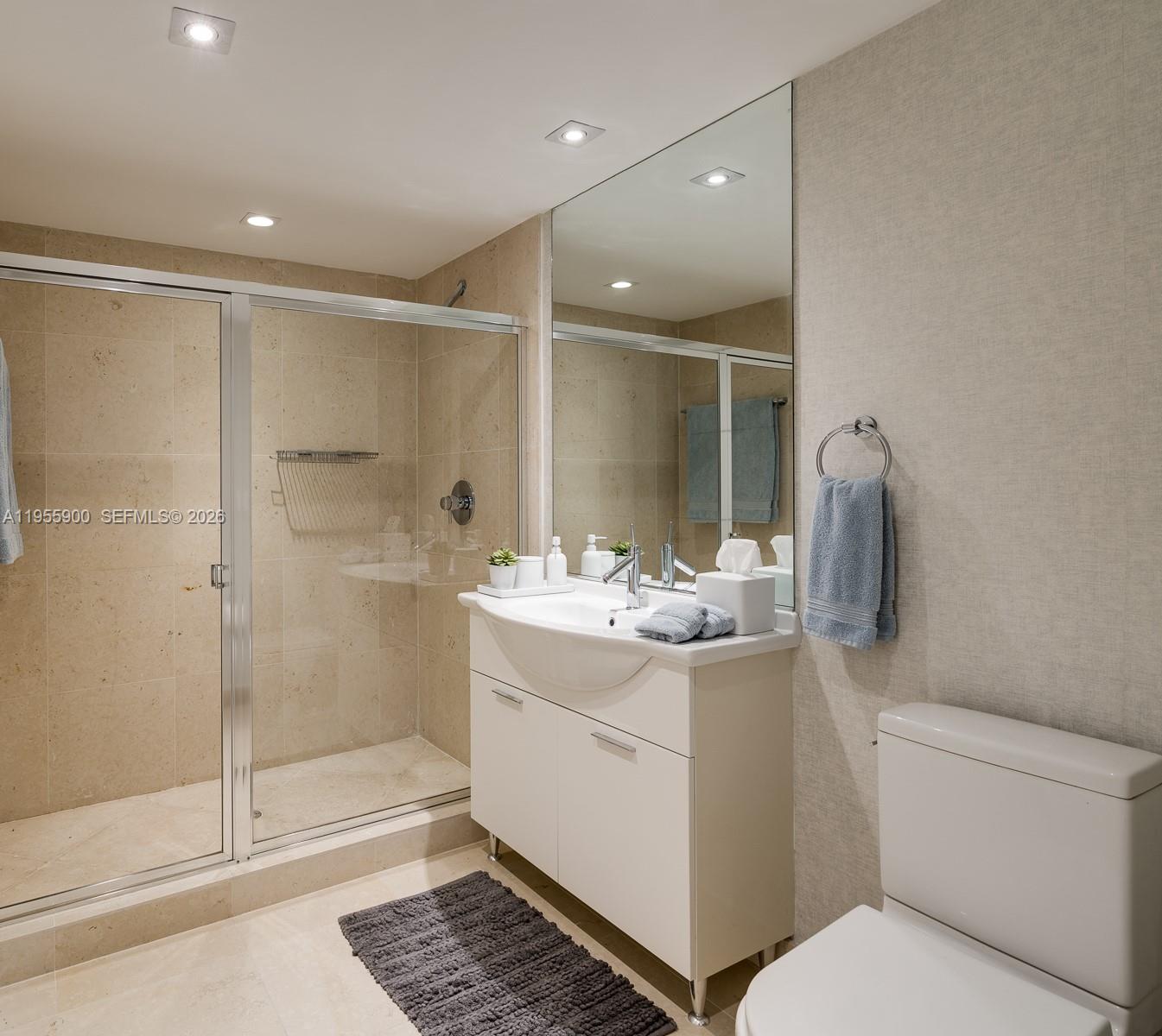 475 Brickell Ave #3013, Miami FL 33131