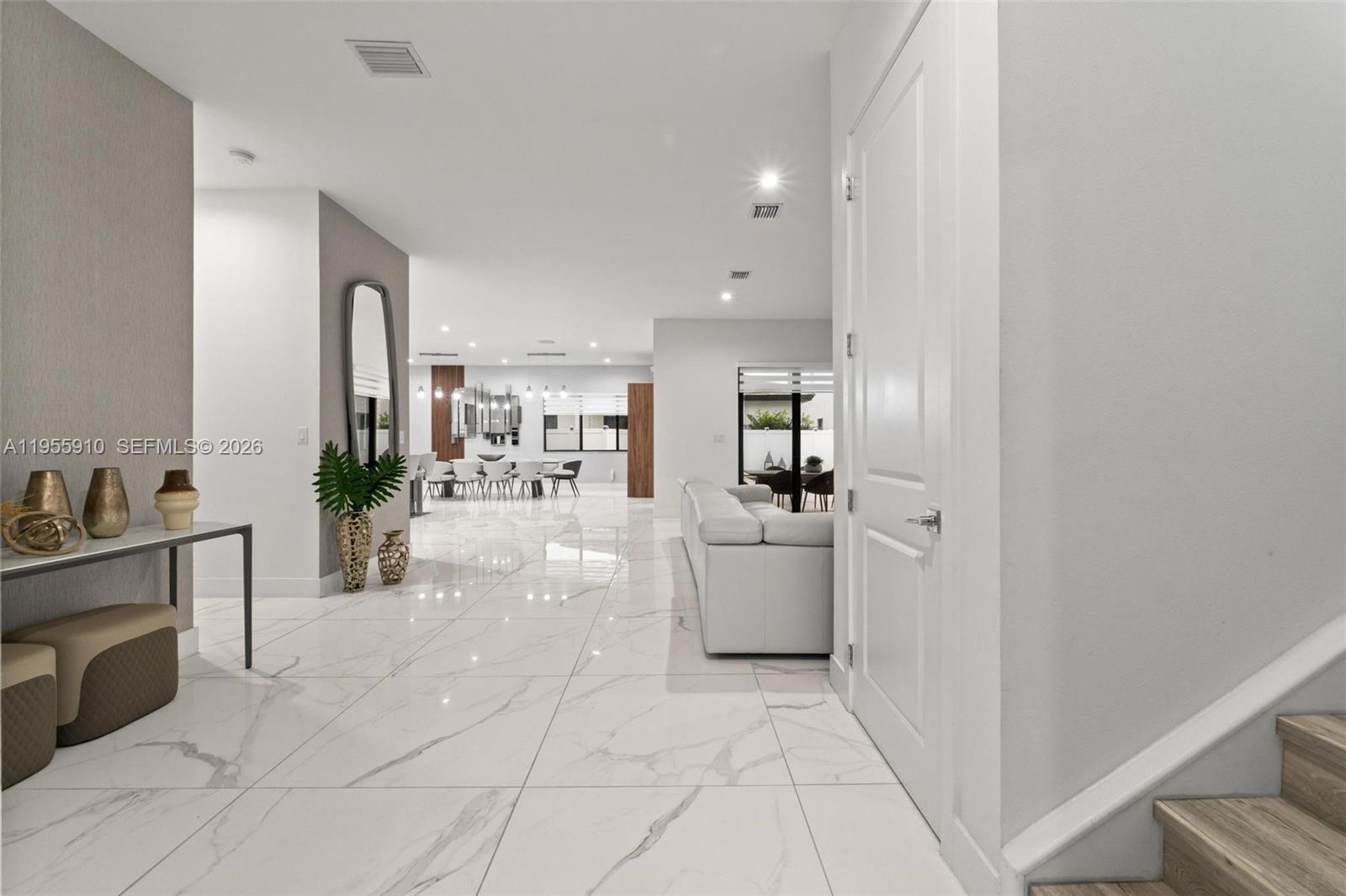 8086 NW 47th Ter, Doral FL 33166