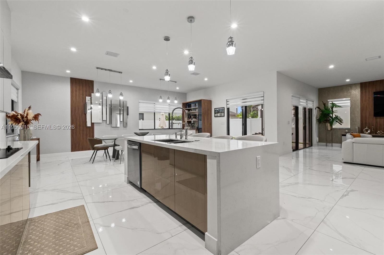 8086 NW 47th Ter, Doral FL 33166