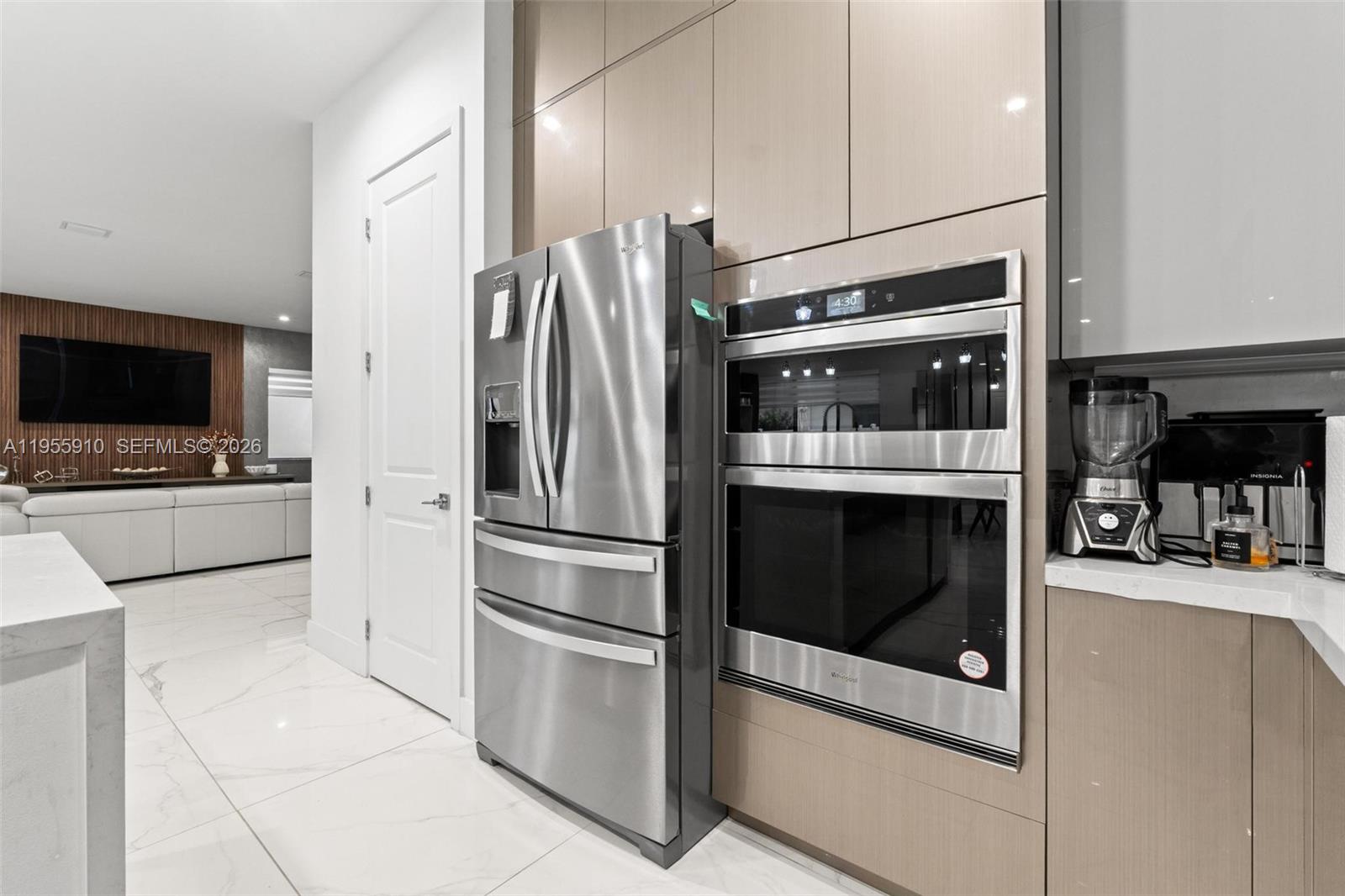 8086 NW 47th Ter, Doral FL 33166