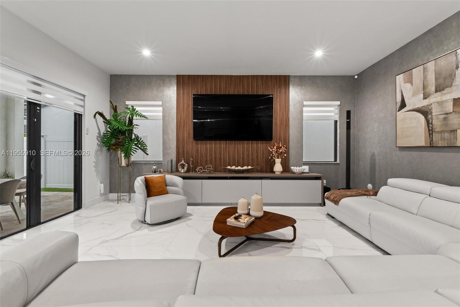 8086 NW 47th Ter, Doral FL 33166