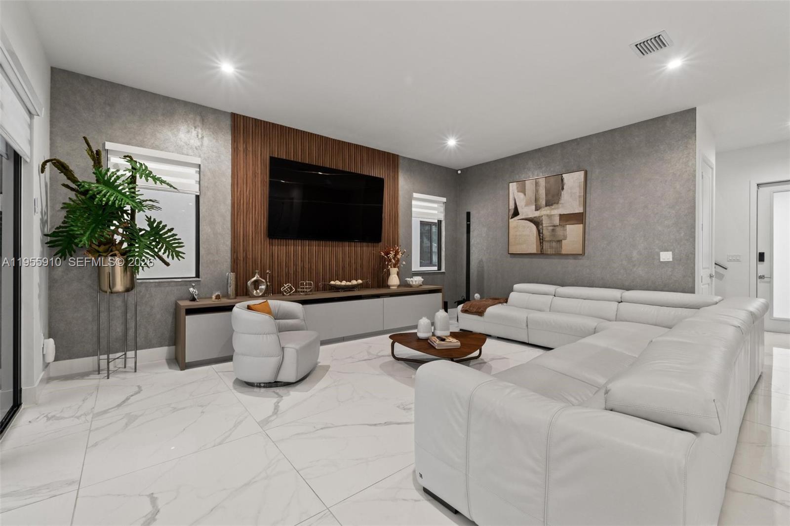8086 NW 47th Ter, Doral FL 33166