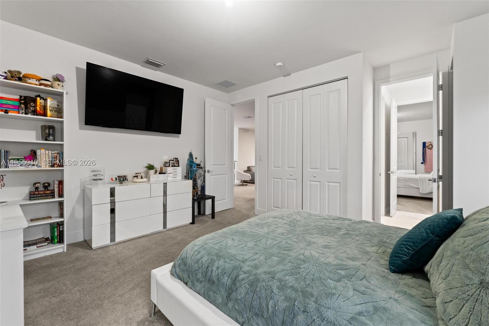 8086 NW 47th Ter, Doral FL 33166