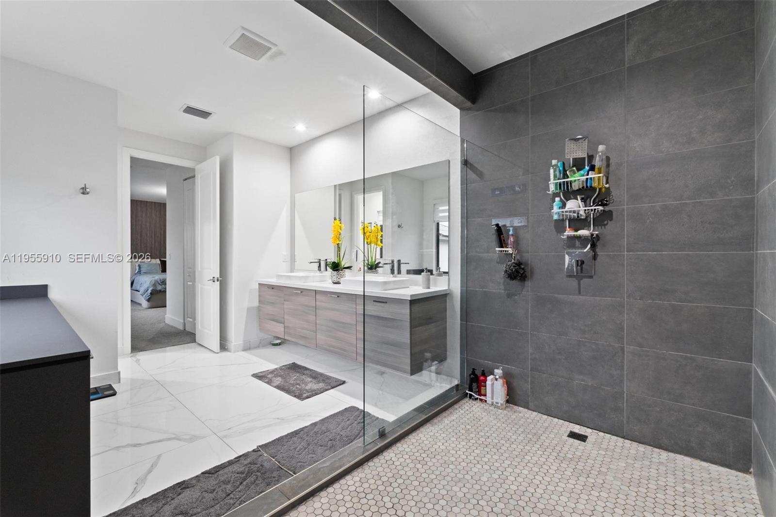 8086 NW 47th Ter, Doral FL 33166