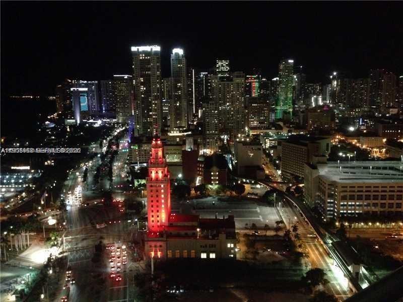 888 Biscayne Blvd #2006, Miami FL 33132
