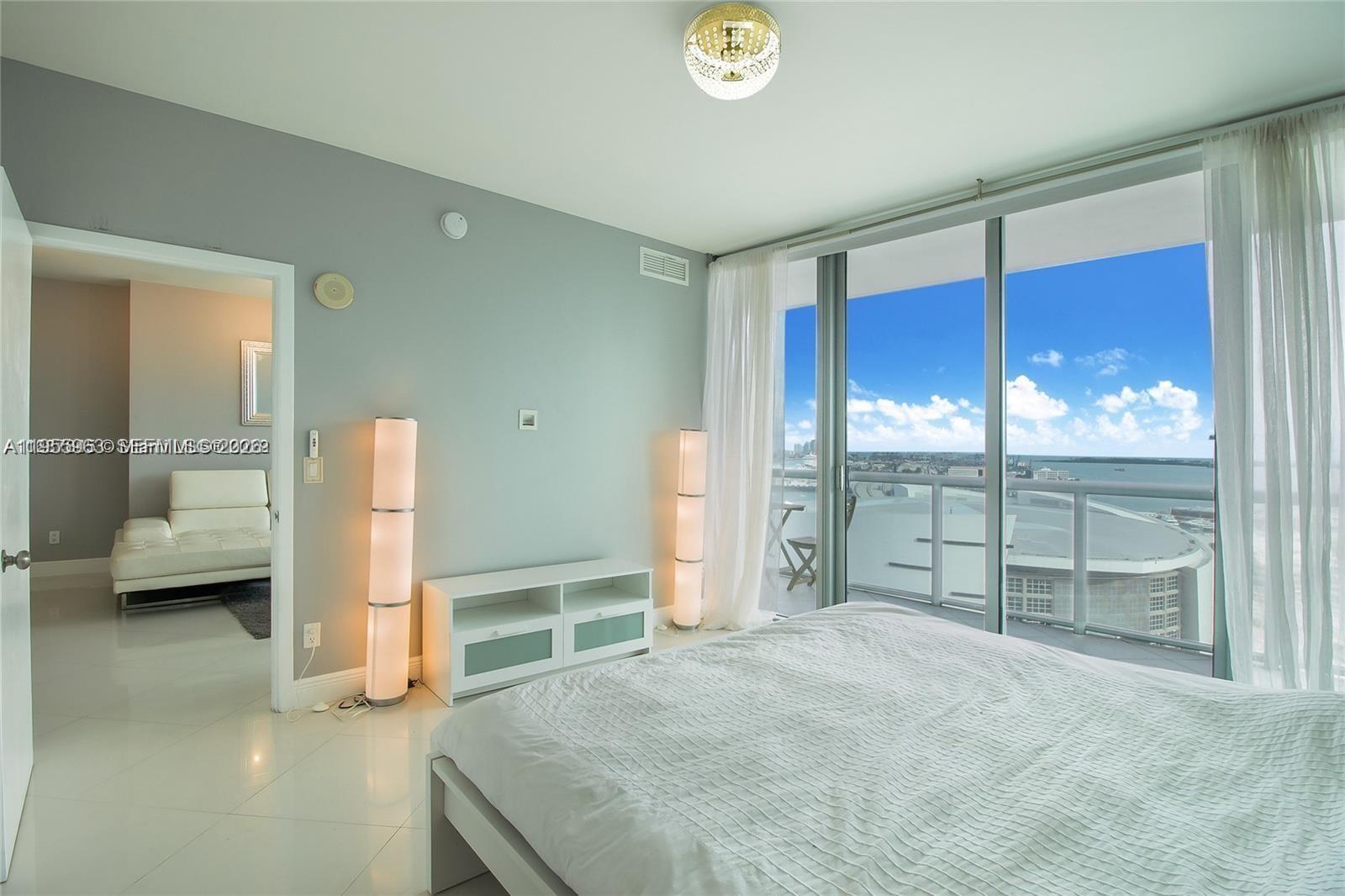 888 Biscayne Blvd #2006, Miami FL 33132