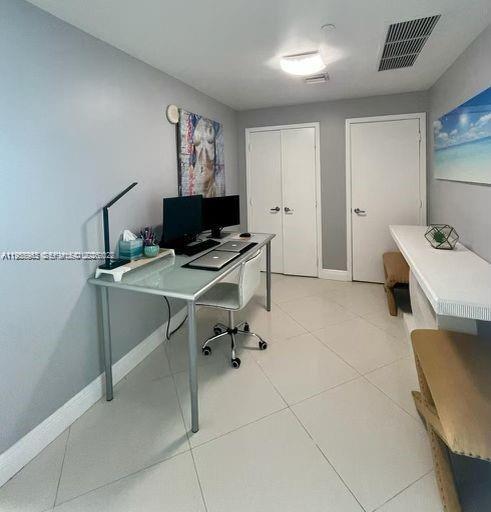 888 Biscayne Blvd #2006, Miami FL 33132