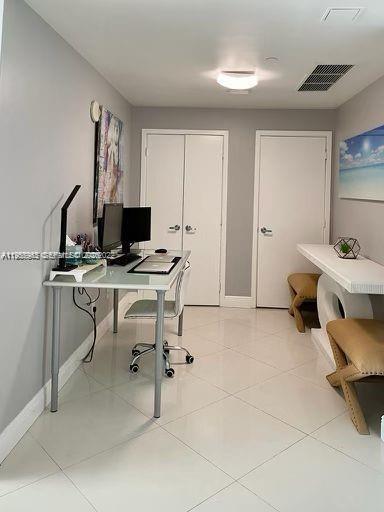 888 Biscayne Blvd #2006, Miami FL 33132