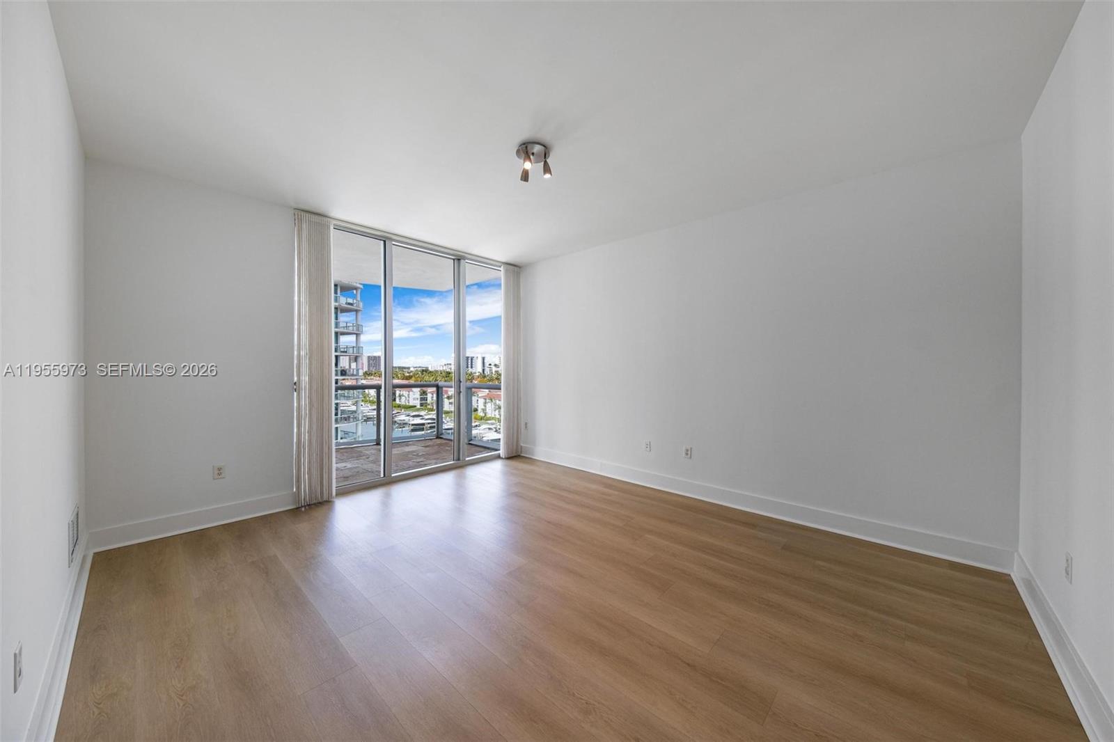 3131 NE 188th St #2-803, Aventura FL 33180