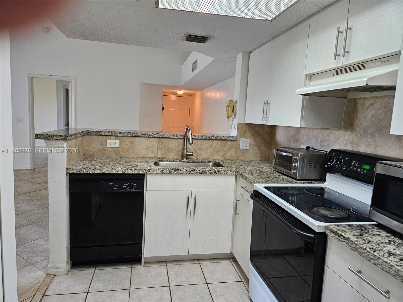 5011 Wiles Rd #306, Coconut Creek FL 33073