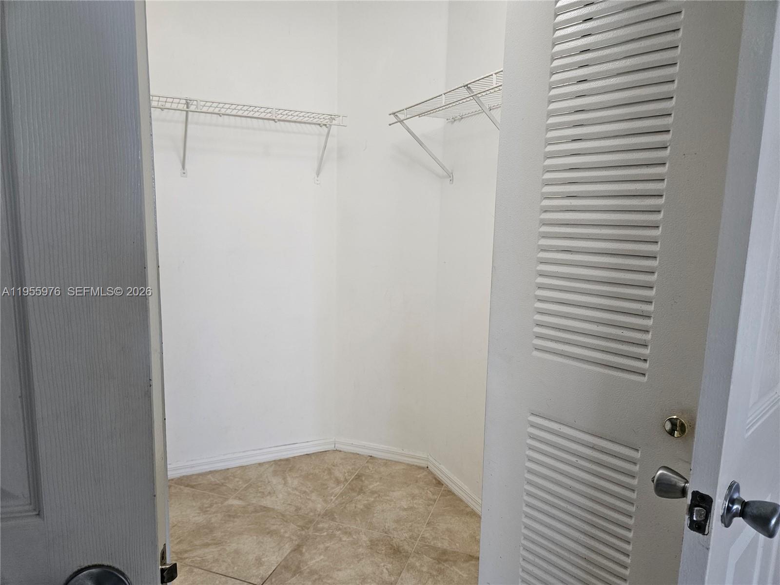 5011 Wiles Rd #306, Coconut Creek FL 33073