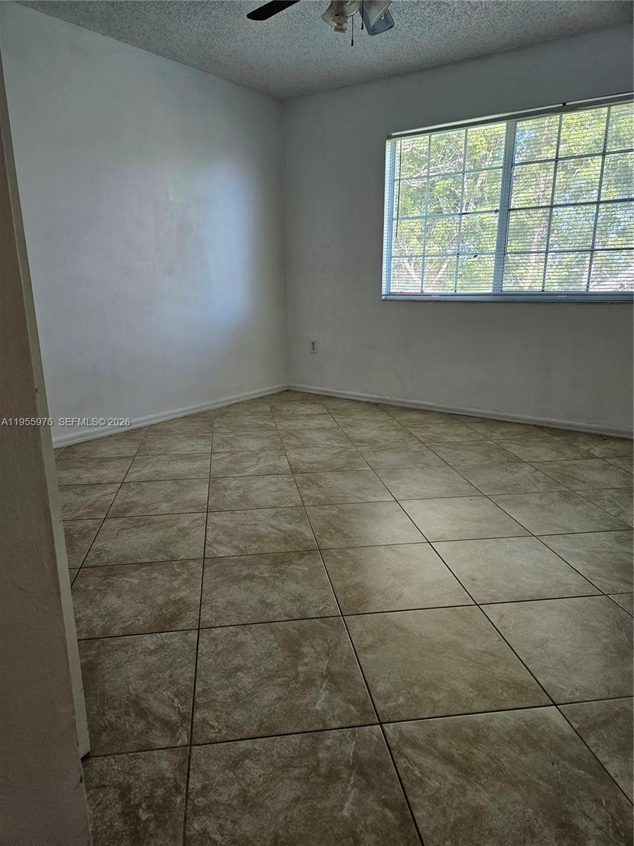5011 Wiles Rd #306, Coconut Creek FL 33073