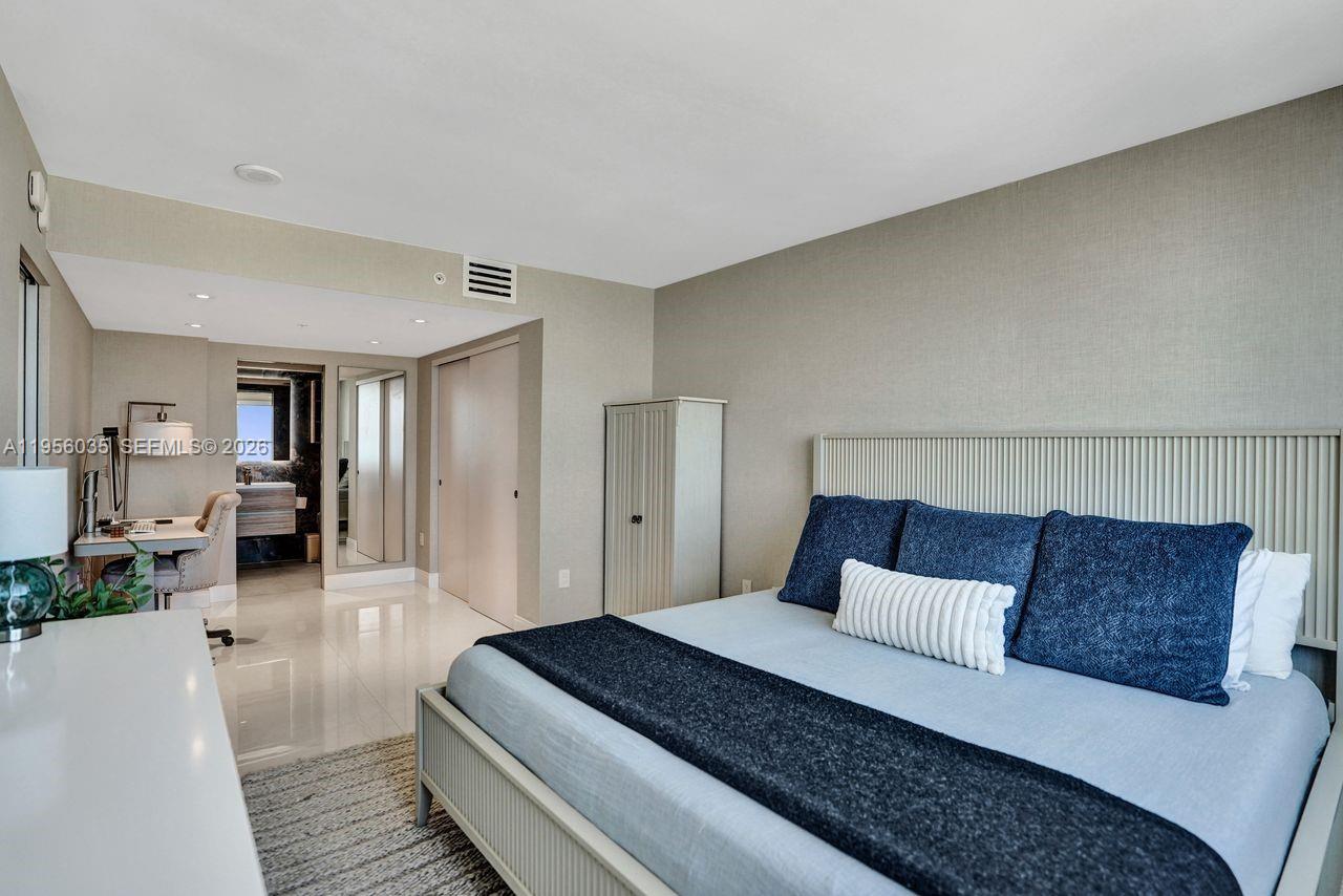 90 Alton Rd #2701, Miami Beach FL 33139