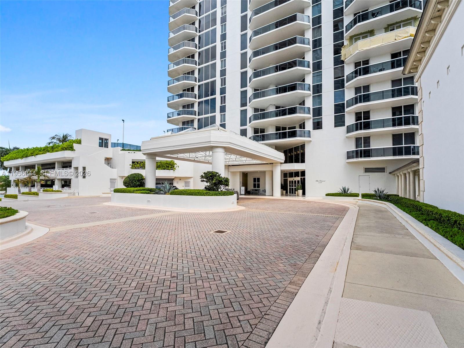 Miami Beach FL 33140 - A11956044