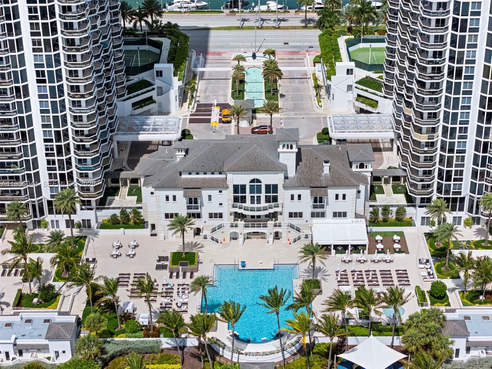 Miami Beach FL 33140 - A11956044