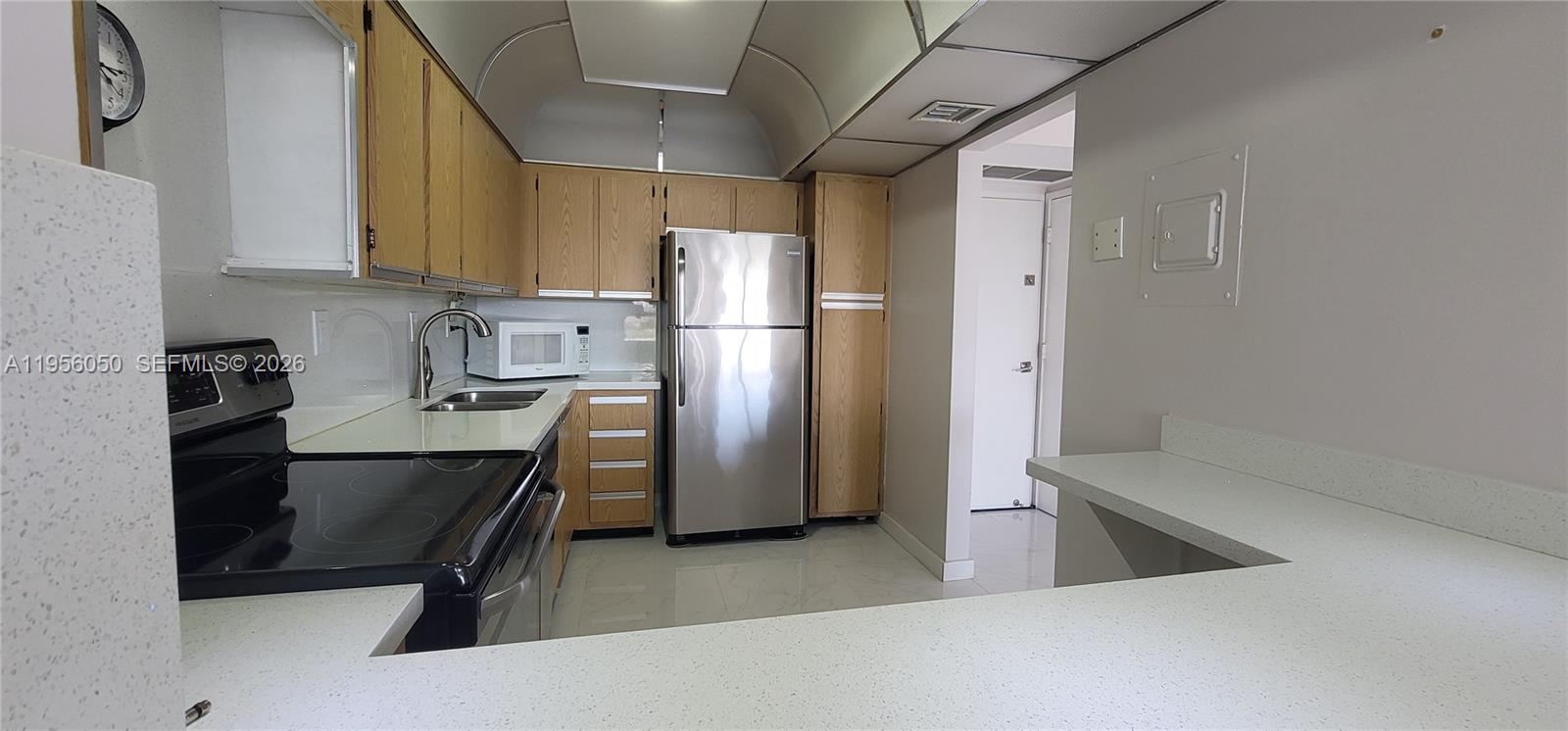3701 N Country Club Dr #807, Aventura FL 33180