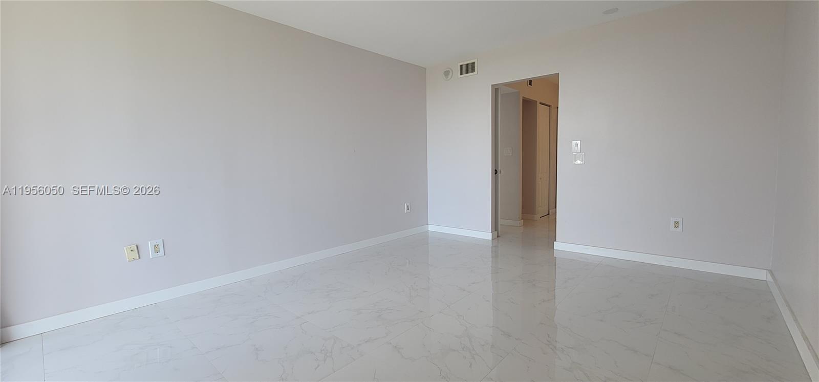 3701 N Country Club Dr #807, Aventura FL 33180