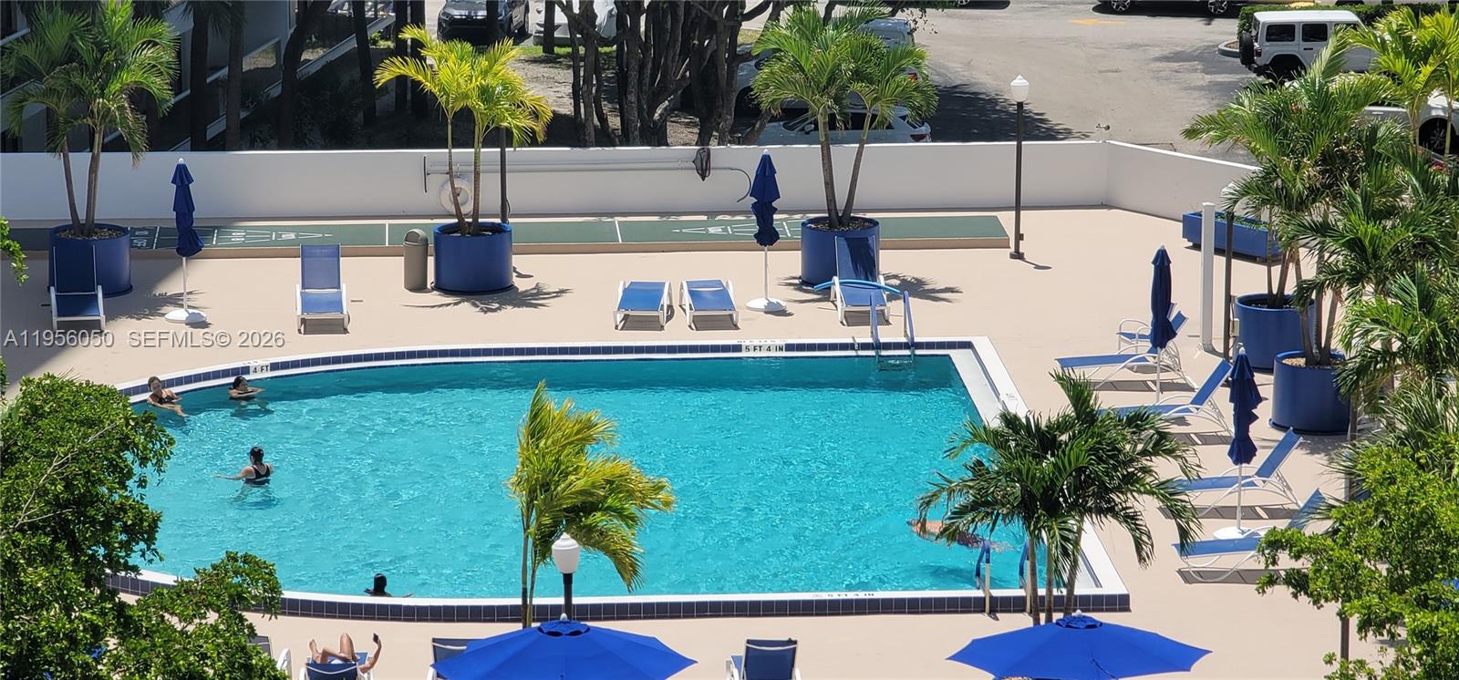 3701 N Country Club Dr #807, Aventura FL 33180