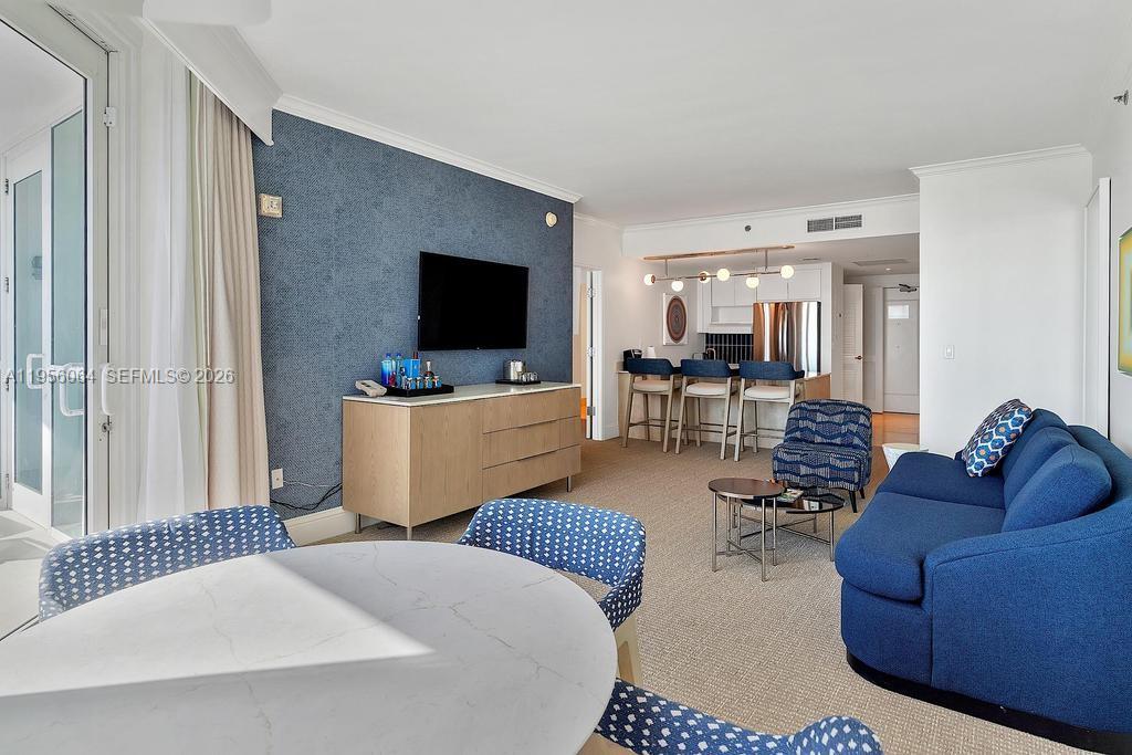 4401 Collins Ave #1712, Miami Beach FL 33140