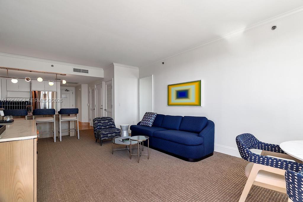 4401 Collins Ave #1712, Miami Beach FL 33140