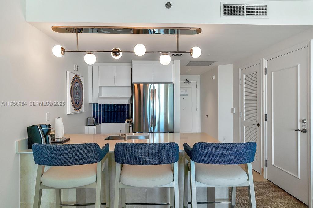4401 Collins Ave #1712, Miami Beach FL 33140