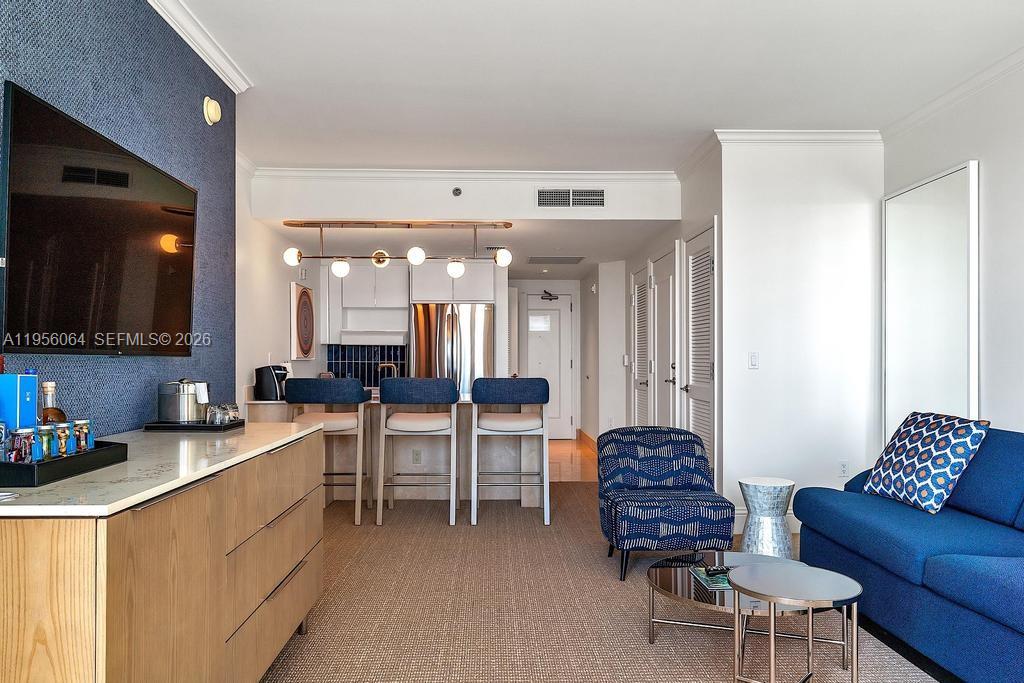 4401 Collins Ave #1712, Miami Beach FL 33140