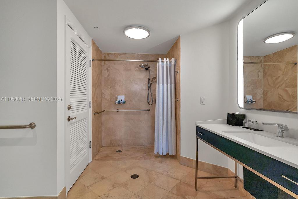 4401 Collins Ave #1712, Miami Beach FL 33140
