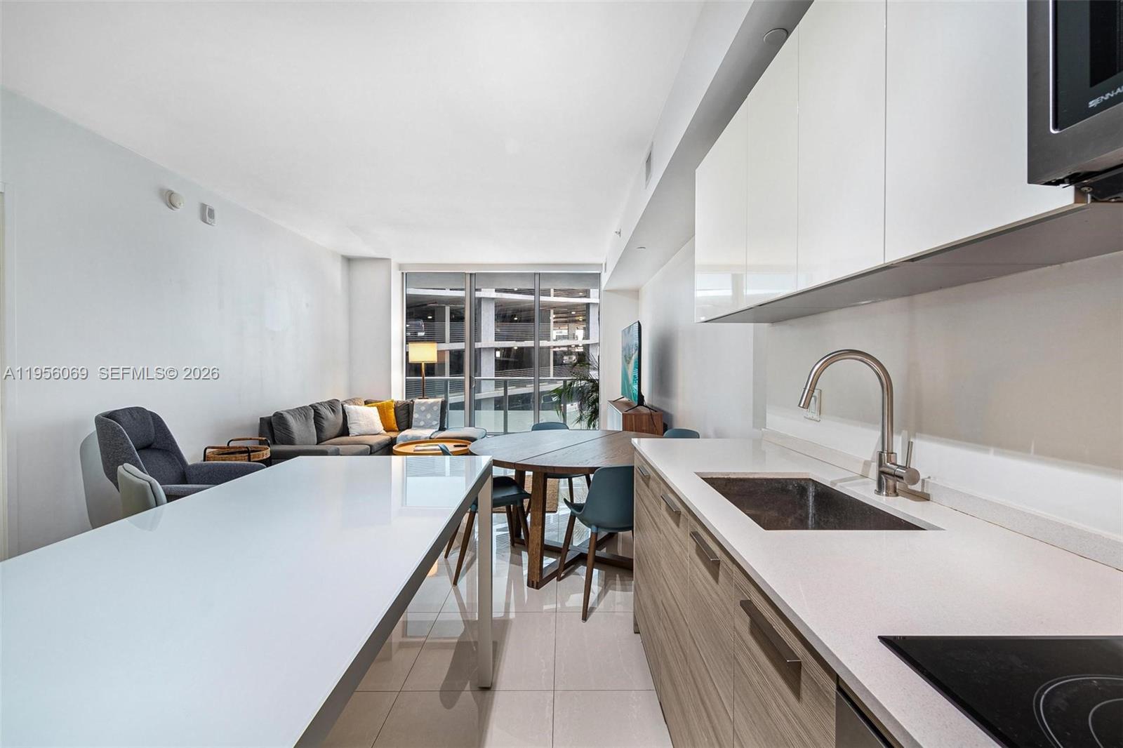 1300 Brickell Bay Dr #700, Miami FL 33131
