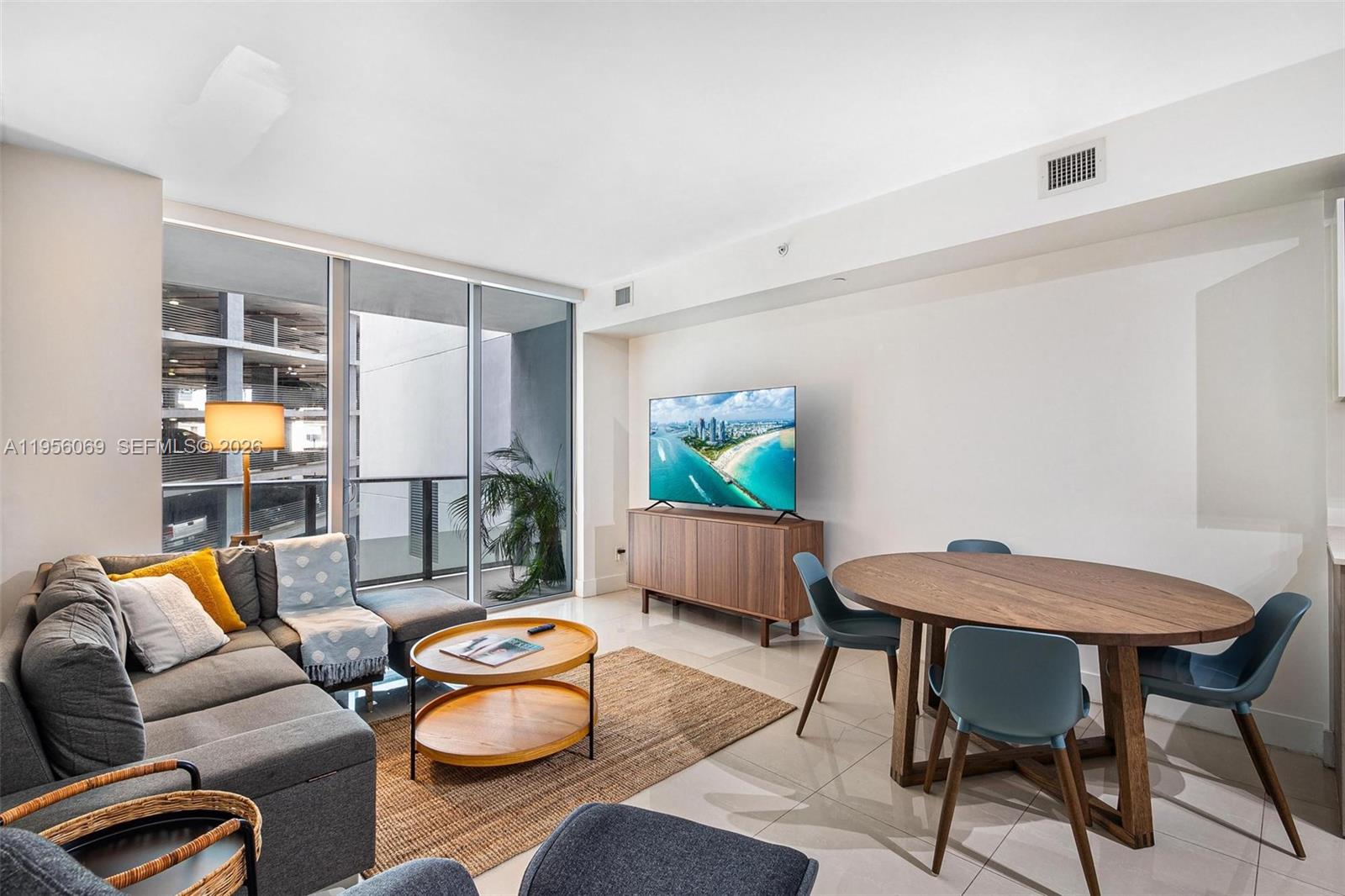 1300 Brickell Bay Dr #700, Miami FL 33131