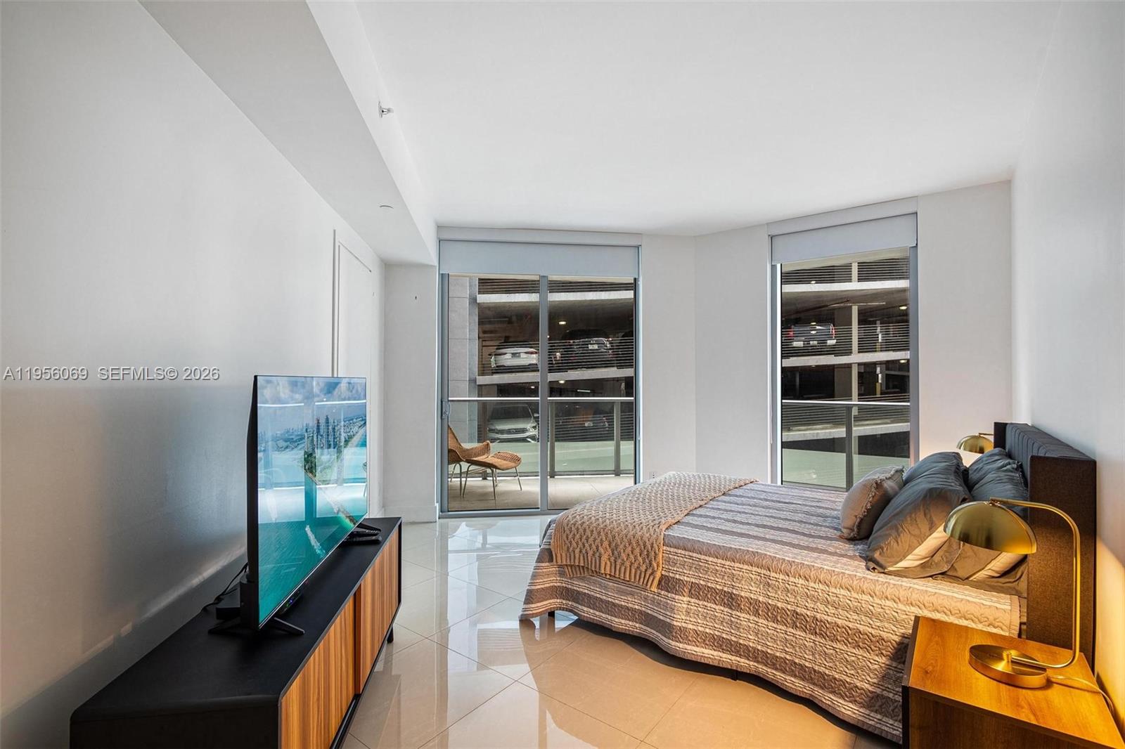 1300 Brickell Bay Dr #700, Miami FL 33131