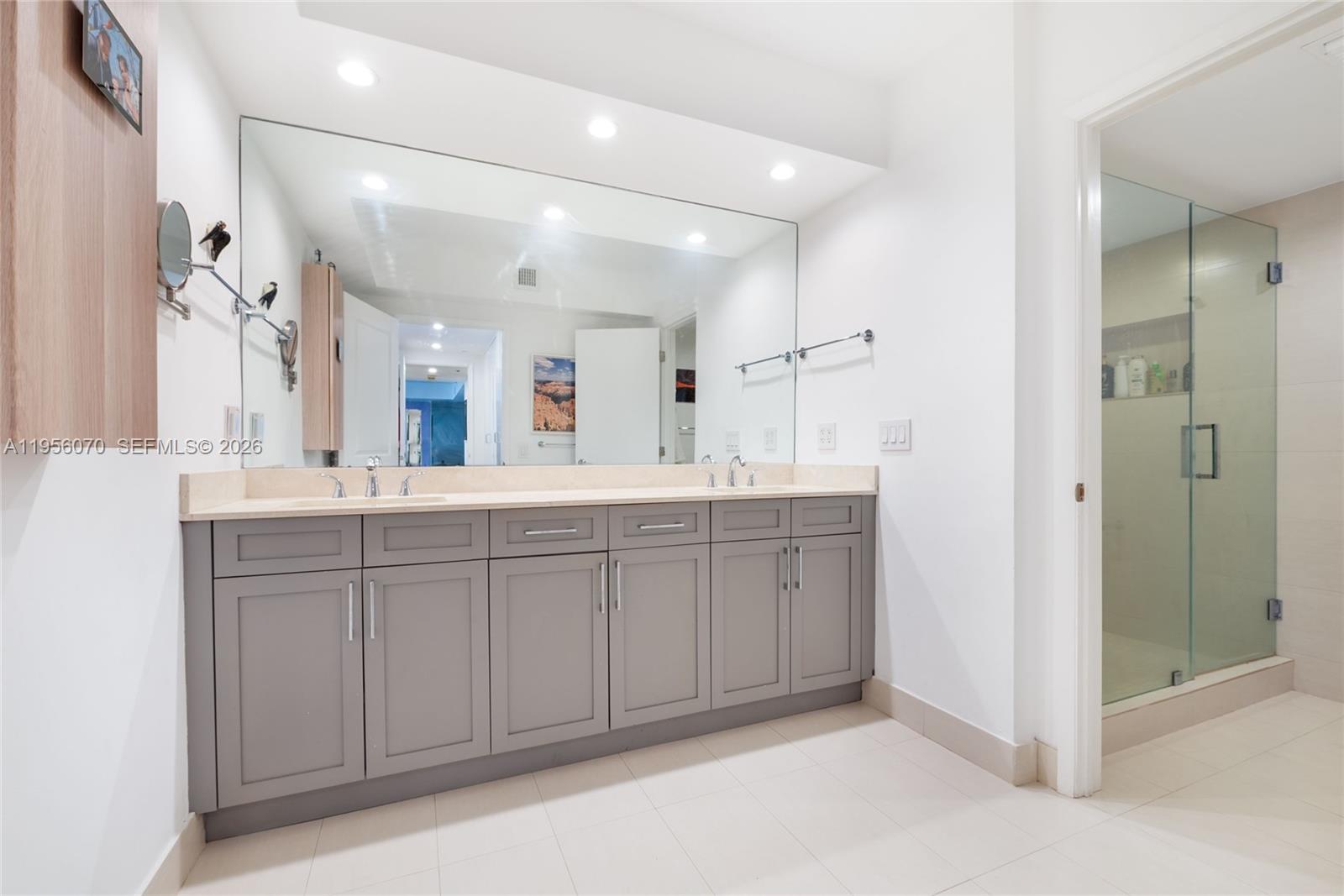 1581 Brickell Ave #2302, Miami FL 33129