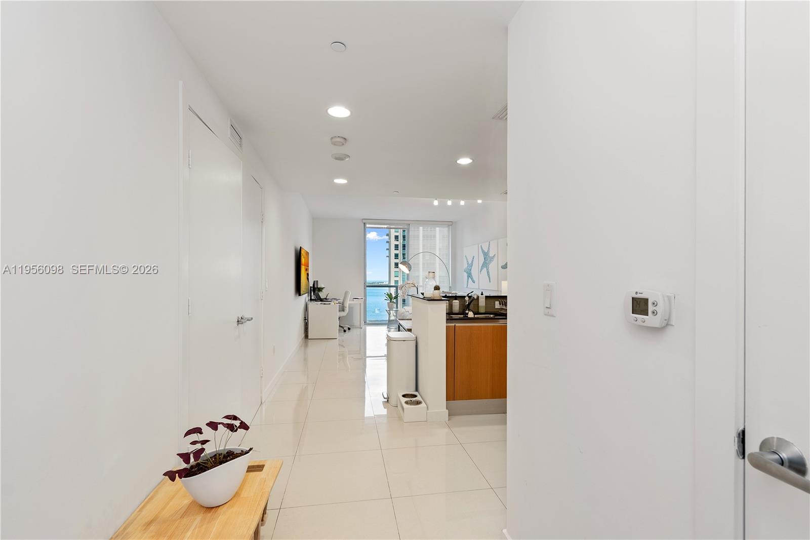 1060 Brickell Ave #2207, Miami FL 33131