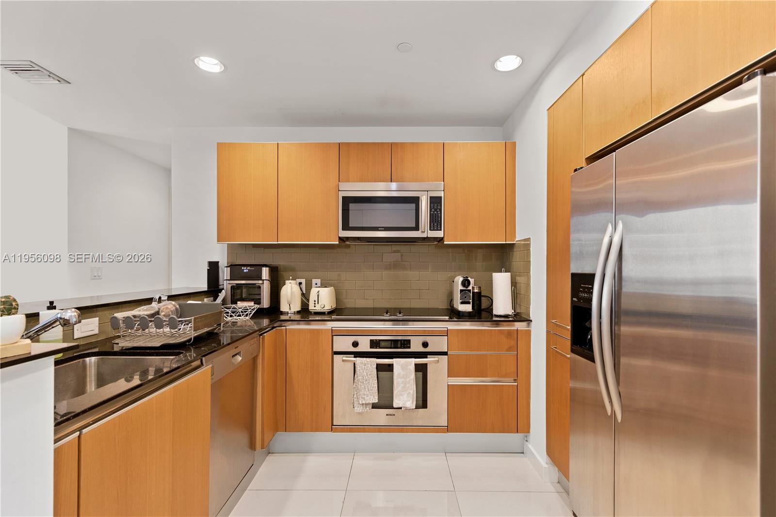 1060 Brickell Ave #2207, Miami FL 33131