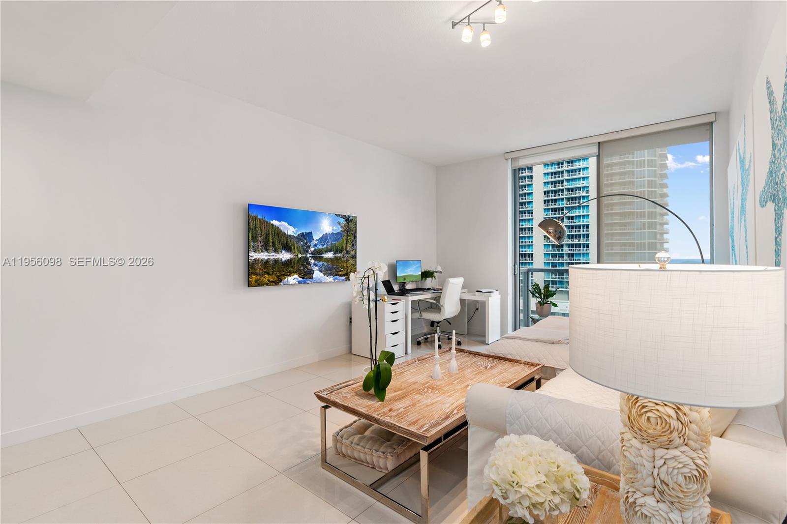 1060 Brickell Ave #2207, Miami FL 33131
