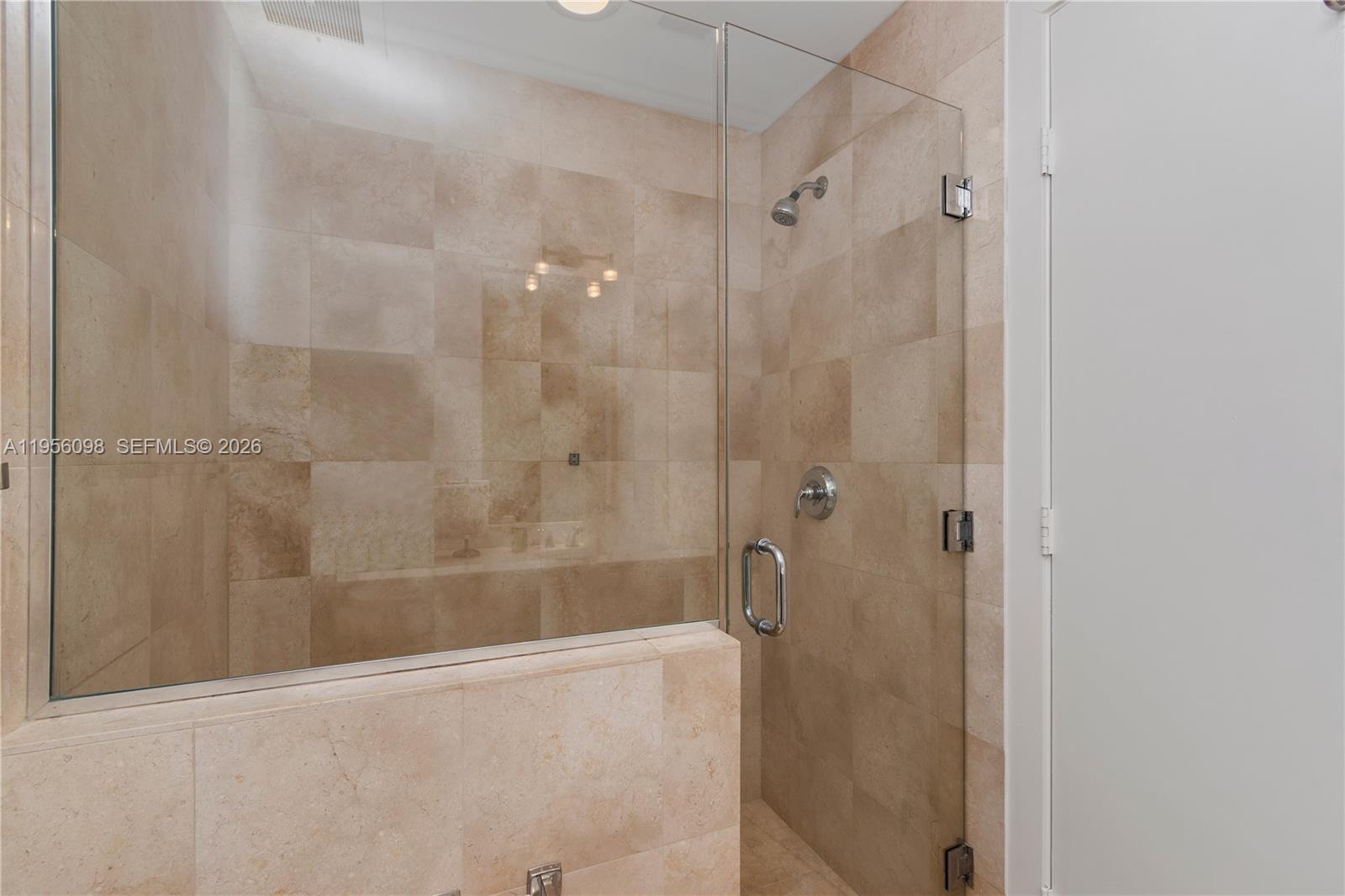 1060 Brickell Ave #2207, Miami FL 33131
