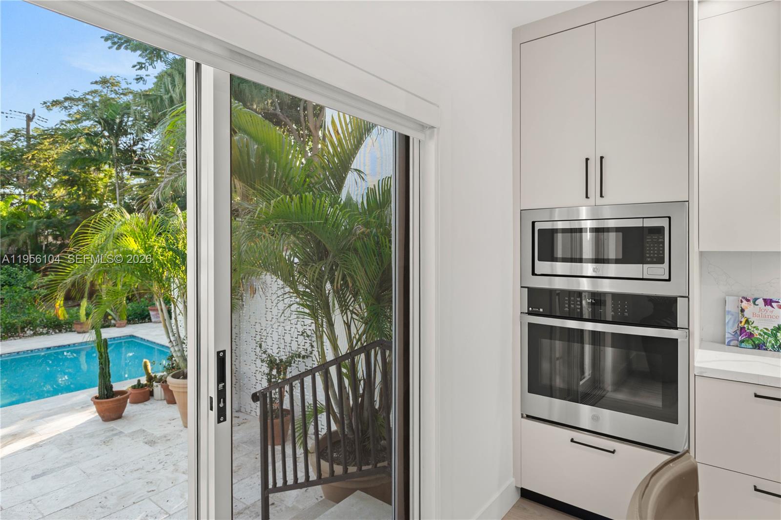 3616 SW 26th St, Miami FL 33133