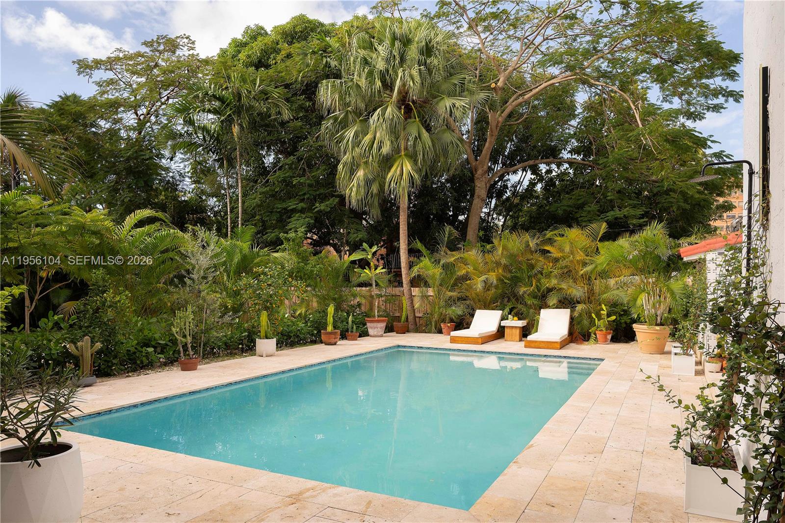 3616 SW 26th St, Miami FL 33133