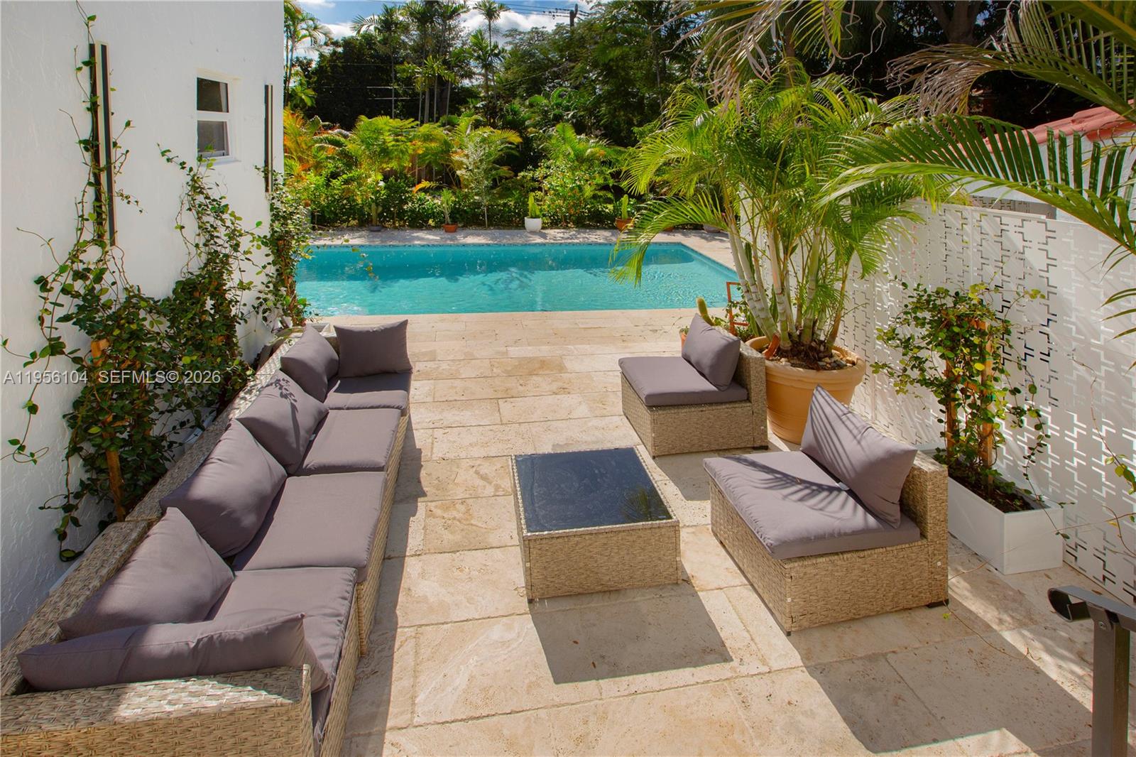 3616 SW 26th St, Miami FL 33133