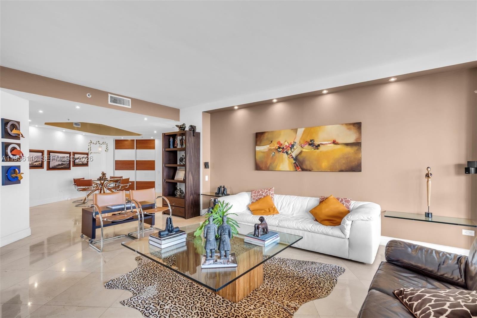 808 Brickell Key Dr #1808, Miami FL 33131